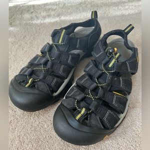 Men’s Keen Water Sandals Size 10.5